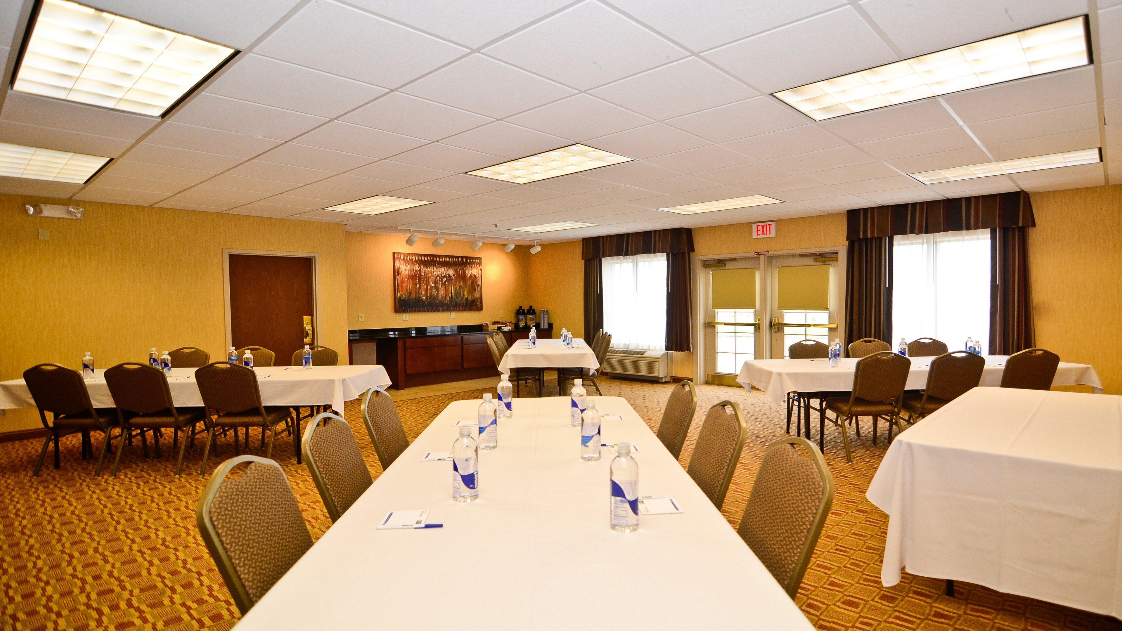 Holiday Inn Express Hotel & Suites Fort Atkinson By Ihg Luaran gambar
