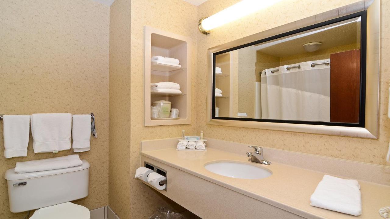 Holiday Inn Express Hotel & Suites Fort Atkinson By Ihg Luaran gambar